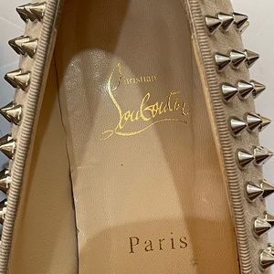 Louboutin Paris/studded cream loafers